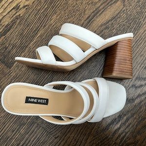 Nine West white sandals size 7 1/2